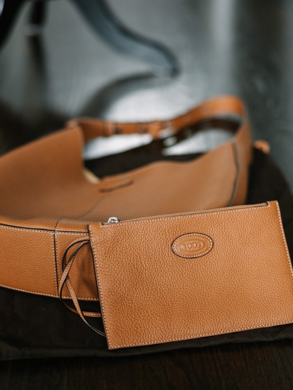 Tod's Oboe Hobo Bag - Pebbled Tan Calfskin Leather - Picture 12 of 12